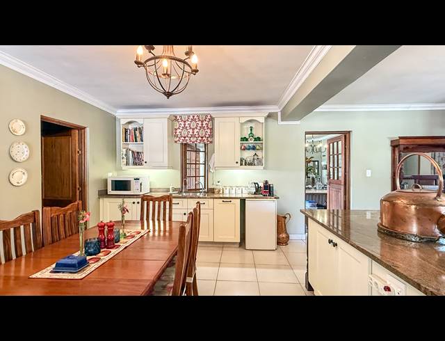 5 BEDROOM FREESTANDING FOR SALE IN SHORTENS COUNTRY ESTATE